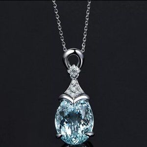 New Silver blue topaz Gemstone Necklace